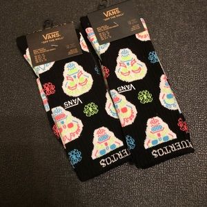 25. Vans socks bundle